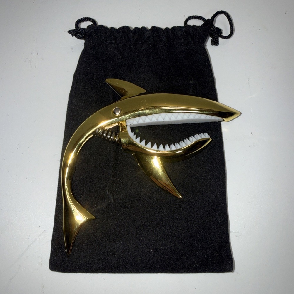 Guitar Capo Shark Capo for Acoustic and Electric Guitar Zinc Alloy Silicone Pads - Picture 3 of 4